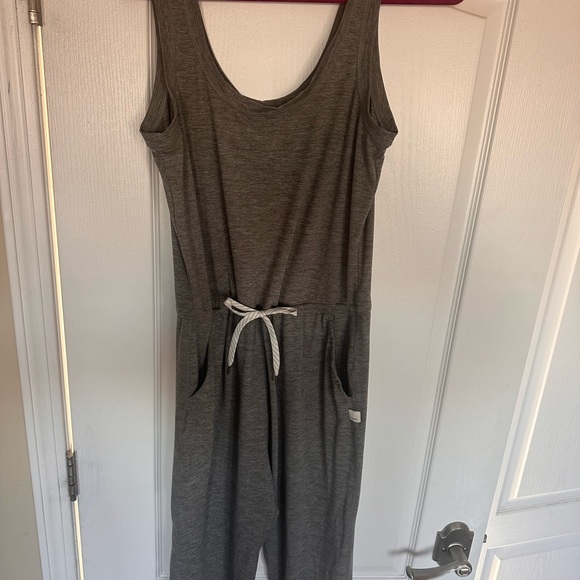 Vuori Lux Jumpsuit Gray Heather Drawstring Pants Knit Small. - Picture 4 of 6